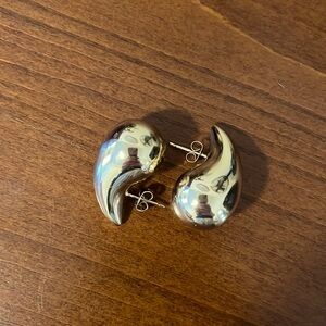 Chunky drop earrings in gold